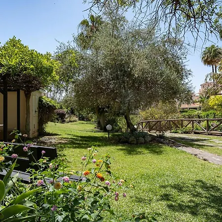 Santa Maria Elviria Golf Penthouse With Large Private Terrace And Sea Views -029 Appartement *