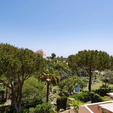Santa Maria Elviria Golf Penthouse With Large Private Terrace And Sea Views -029 דירה *