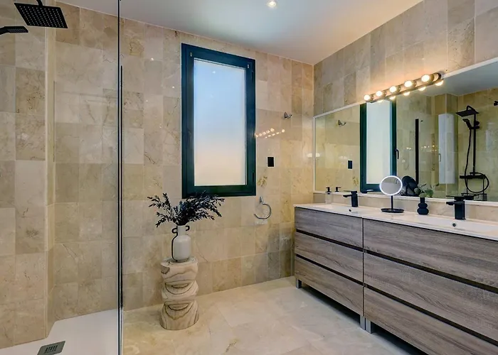 Santa Maria Elviria Golf Penthouse With Large Private Terrace And Sea Views -029 * Marbella