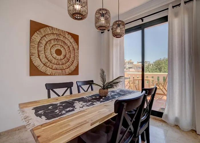 Santa Maria Elviria Golf Penthouse With Large Private Terrace And Sea Views -029 *