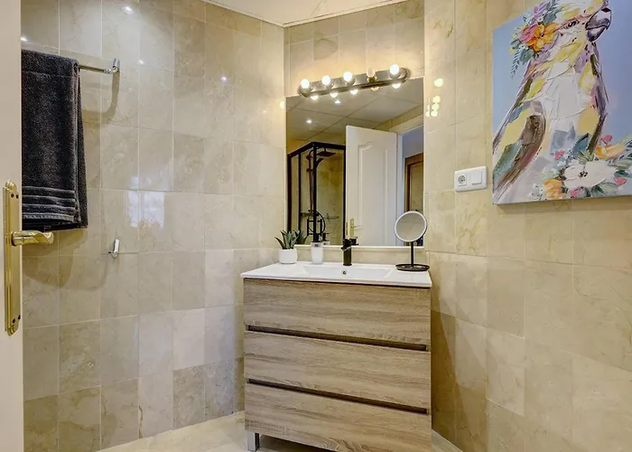 Santa Maria Elviria Golf Penthouse With Large Private Terrace And Sea Views -029 Marbella