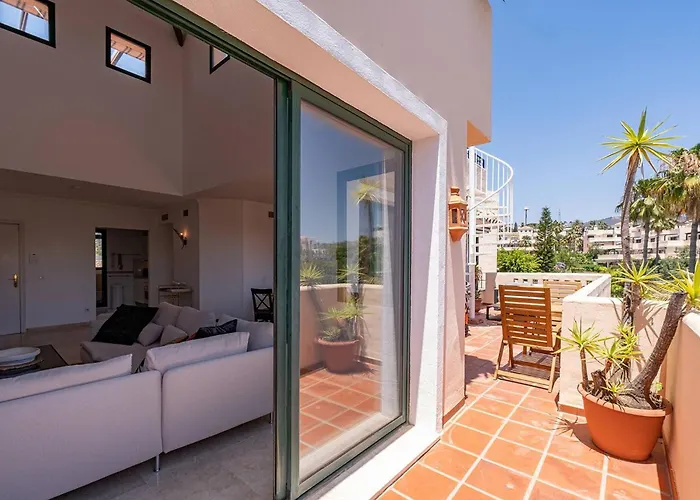 Santa Maria Elviria Golf Penthouse With Large Private Terrace And Sea Views -029 Apartamento Marbella