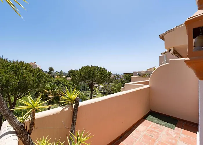 Santa Maria Elviria Golf Penthouse With Large Private Terrace And Sea Views -029 *