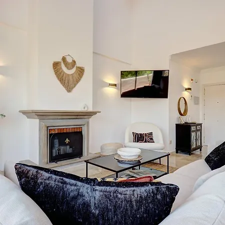 Santa Maria Elviria Golf Penthouse With Large Private Terrace And Sea Views -029 *