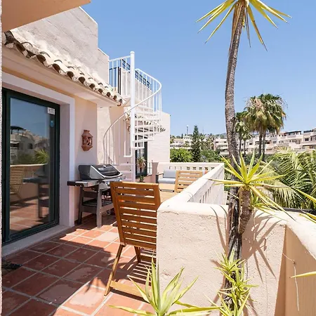 Santa Maria Elviria Golf Penthouse With Large Private Terrace And Sea Views -029 Apartment *