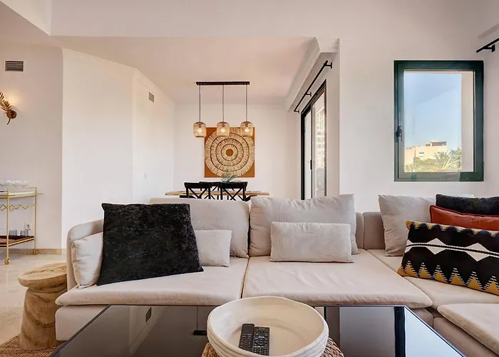Santa Maria Elviria Golf Penthouse With Large Private Terrace And Sea Views -029 Apartment *