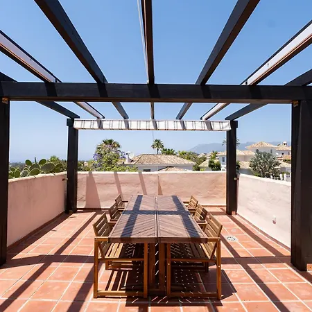 Santa Maria Elviria Golf Penthouse With Large Private Terrace And Sea Views -029