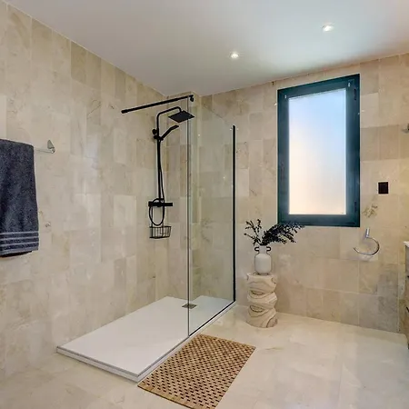 Апартаменты 029 Santa Maria Elviria Golf Sea Views Penthouse, Private Terrace Марбелья