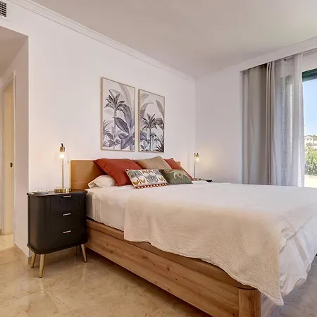 Santa Maria Elviria Golf Penthouse With Large Private Terrace And Sea Views -029 *