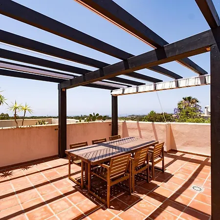 Santa Maria Elviria Golf Penthouse With Large Private Terrace And Sea Views -029 Marbella