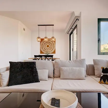 Santa Maria Elviria Golf Penthouse With Large Private Terrace And Sea Views -029 Apartmán