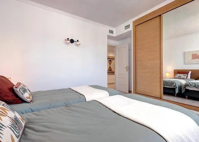 Santa Maria Elviria Golf Penthouse With Large Private Terrace And Sea Views -029 Марбелья
