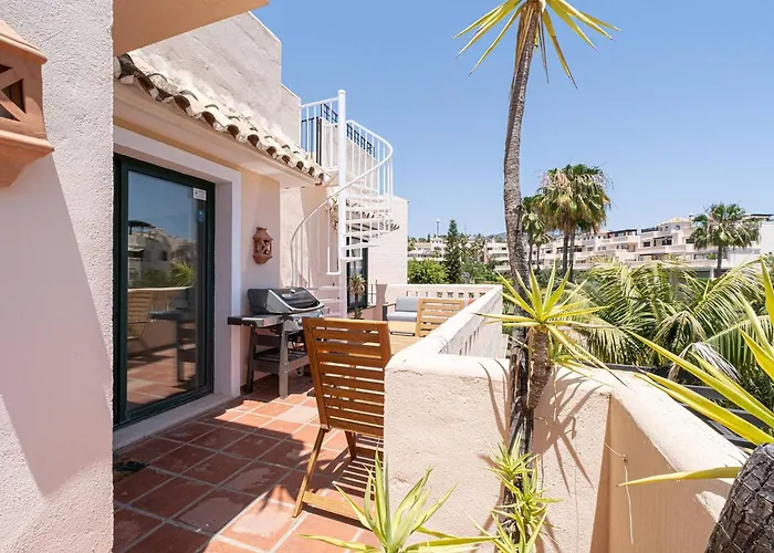 Santa Maria Elviria Golf Penthouse With Large Private Terrace And Sea Views -029 Апартаменти *